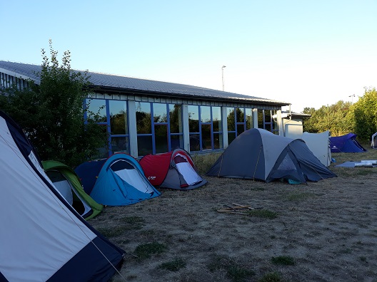 ÜBERNACHTUNG IN DER SCHULE – STERNSCHNUPPEN INKLUSIVE