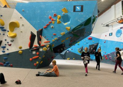 AUSFLUG DER KLASSE 6 IN DIE BOULDERHALLE