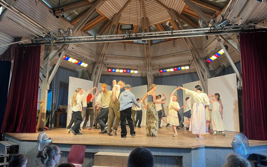 IMPRESSIONEN DES THEATERSTÜCKS “DIE ROTE ZORA”
